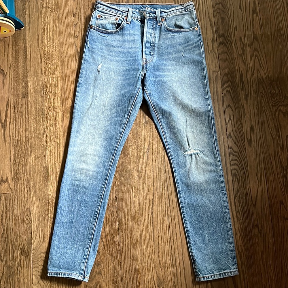 Levi’s 501 High Rise Distressed Skinny